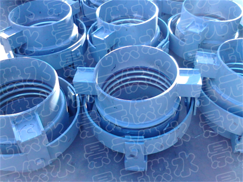 Universal hinge type corrugated expansion joint